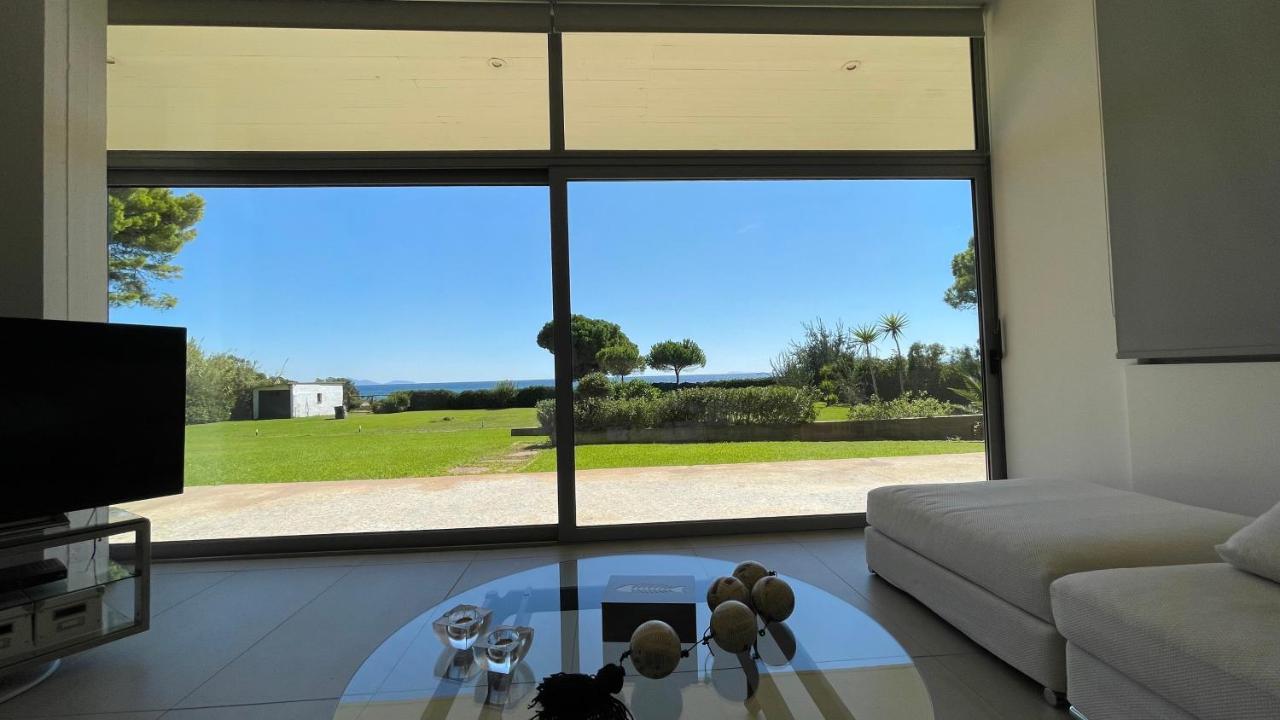 Beachfront Villa Hoopoe Schinias, Marathon Екстериор снимка
