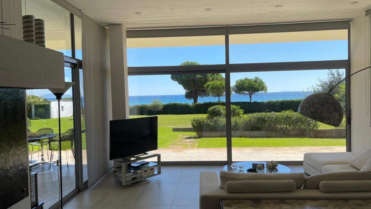 Beachfront Villa Hoopoe Schinias, Marathon Екстериор снимка